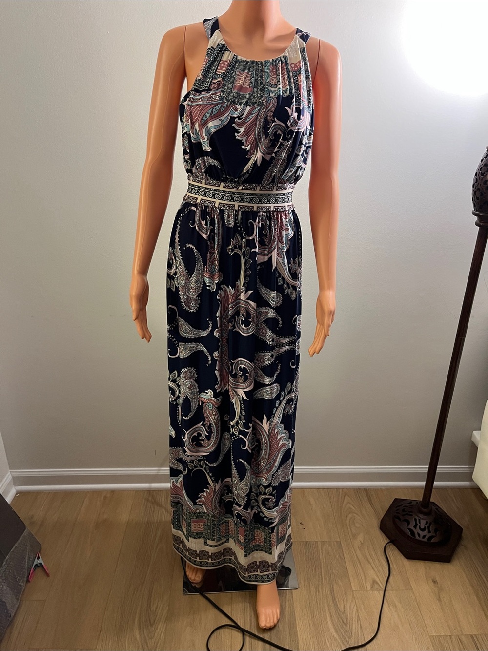 Gilli Navy Paisley-Print Halter Maxi Dress